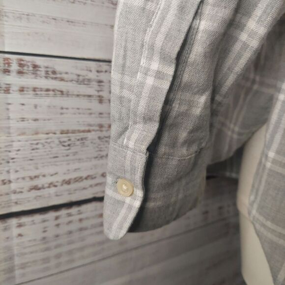 Womans Old Navy Gray Plaid The Classic Shirt Button Down - Picture 7 of 11